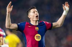 开云平台-莱万梅开二度，拜仁神奇逆转