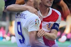 开云下载-阿尔巴尼亚客场险胜克罗地亚，晋级四分之一的简单介绍