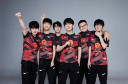 开云体育APP下载-V5横扫GEN，Caps打出惊人五杀全球总决赛2:0（伦敦）