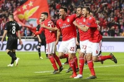 包含季后赛焦点战,篮维坐镇获胜的词条 包含季后赛焦点战,篮维坐镇获胜的词条