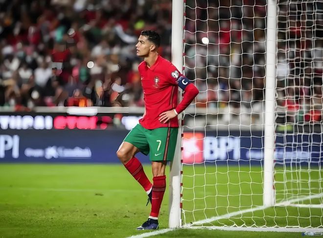 葡萄牙小组赛收官，C罗帽子戏法助球队晋级