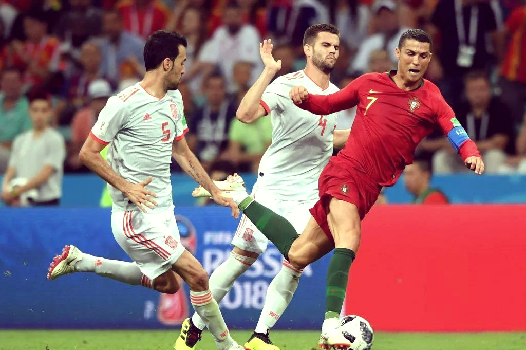 葡萄牙小组赛收官，C罗帽子戏法助球队晋级