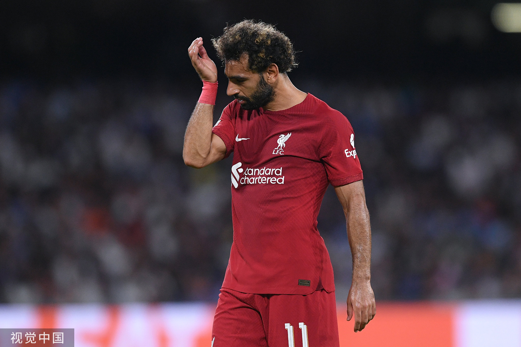 包含沙尔克04客场遭遇惨败，需全队努力找回状态的词条