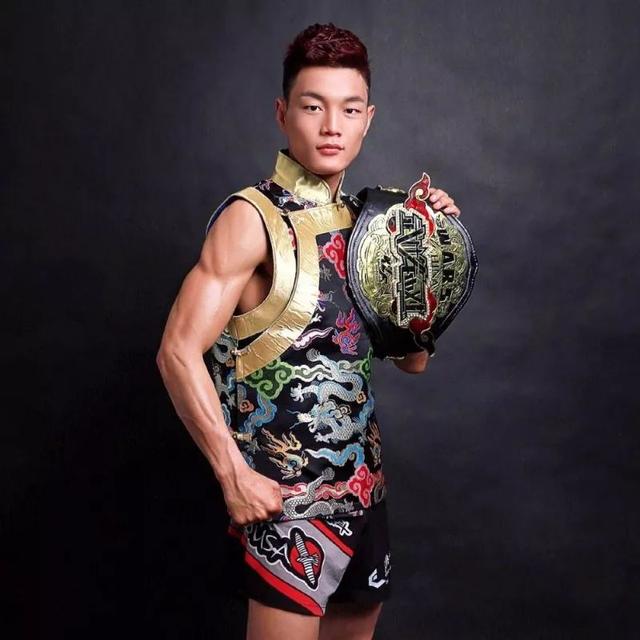 惊险刺激争霸战：国际足球赛事搏击的简单介绍