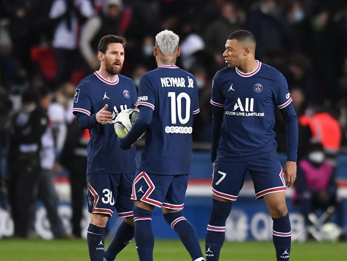 圣埃蒂安惨遭逆转,遭遇三连败的简单介绍 圣埃蒂安惨遭逆转,遭遇三连败的简单介绍