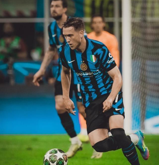 国际米兰轻取瓦伦西亚,莱万一己之力扛起全队的简单介绍 国际米兰轻取瓦伦西亚,莱万一己之力扛起全队的简单介绍