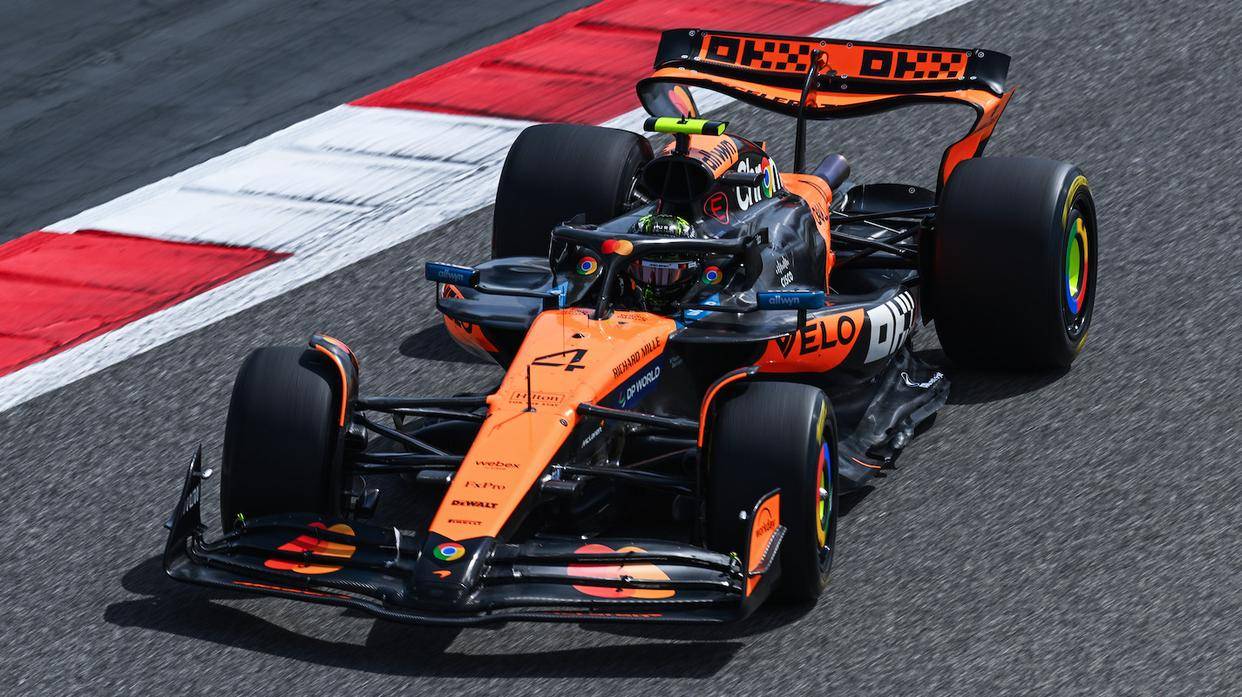 雷诺车队完胜红牛车队，勒克莱尔统治全场